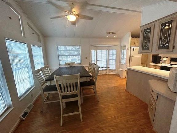 2nd image of 6 Robin Ave.