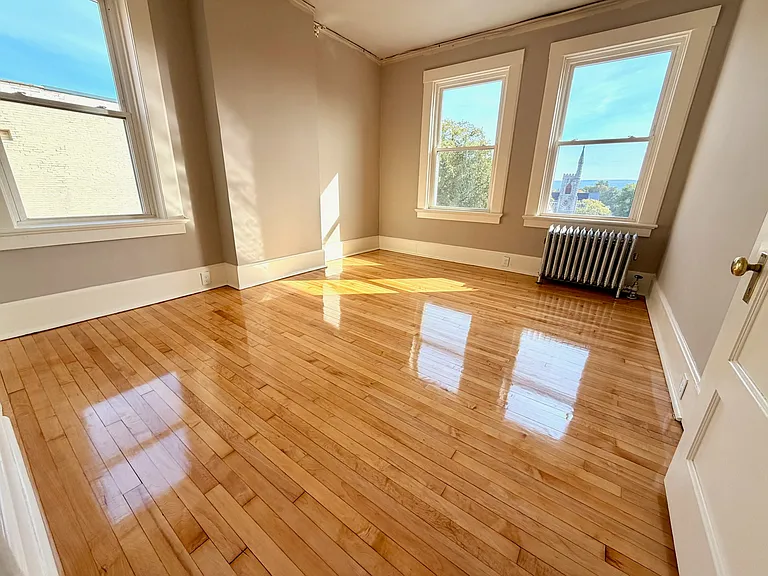 69 S Pleasant St #13 — Photo 18