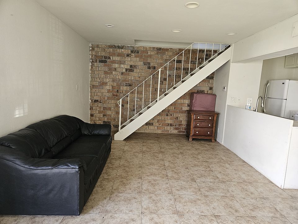 1st image of 4917 N Holt Ave