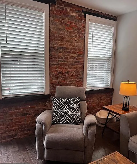 121 Mercy St — Photo 11