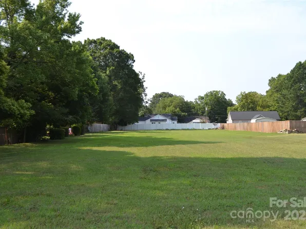 1 Moose Rd #1, Kannapolis, NC 28083