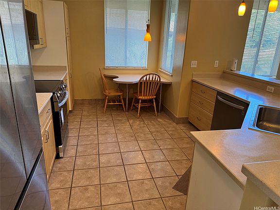 5th image of 95-944 Wikao St APT D301