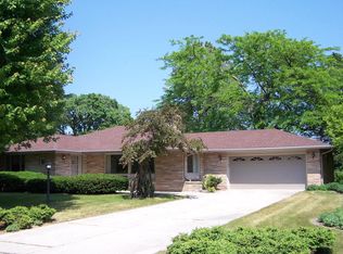 4211 S 14th St, Sheboygan, WI 53081