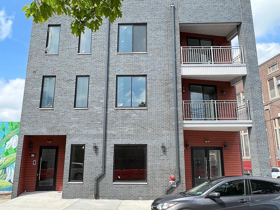 1st image of 700 N Marshall St #6