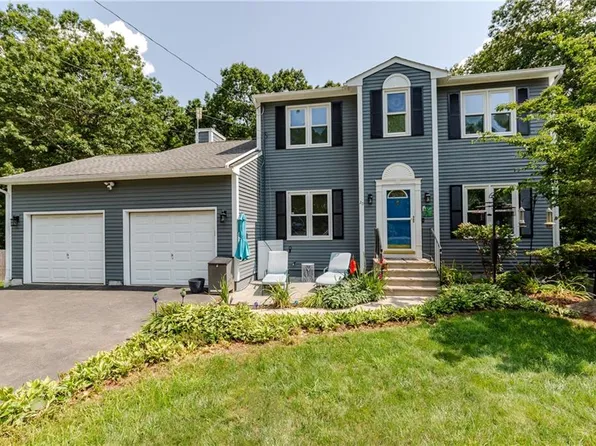 20 Birch View Ct, Cranston, RI 02921