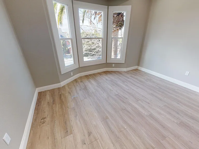 1131 Adeline St — Photo 9