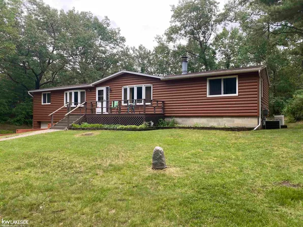 4377 Cochran Rd, Caseville, MI 48725