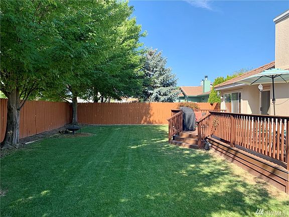 3rd image of 113 E Inglewood Dr