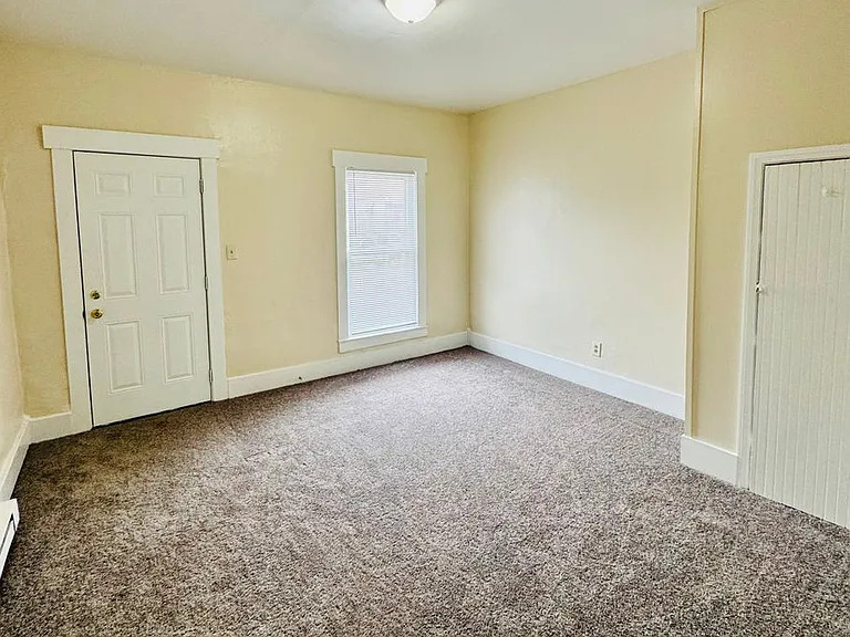 2200 Queen Ave — Photo 3