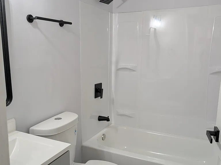 3224 Springfield Dr — Photo 5