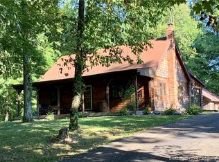 109 W Whipporwill Ln, Salem, IN 47167