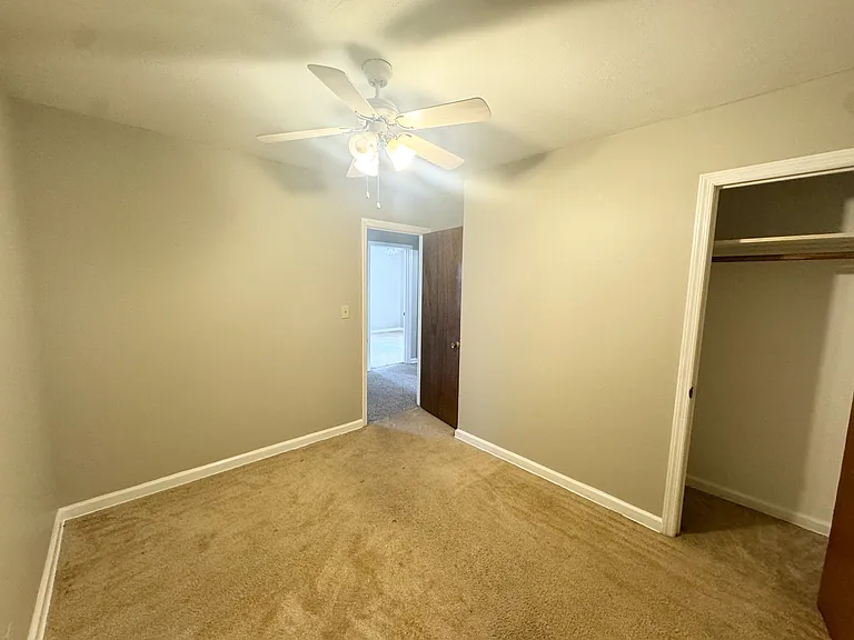 221 Shirley Dr — Photo 18