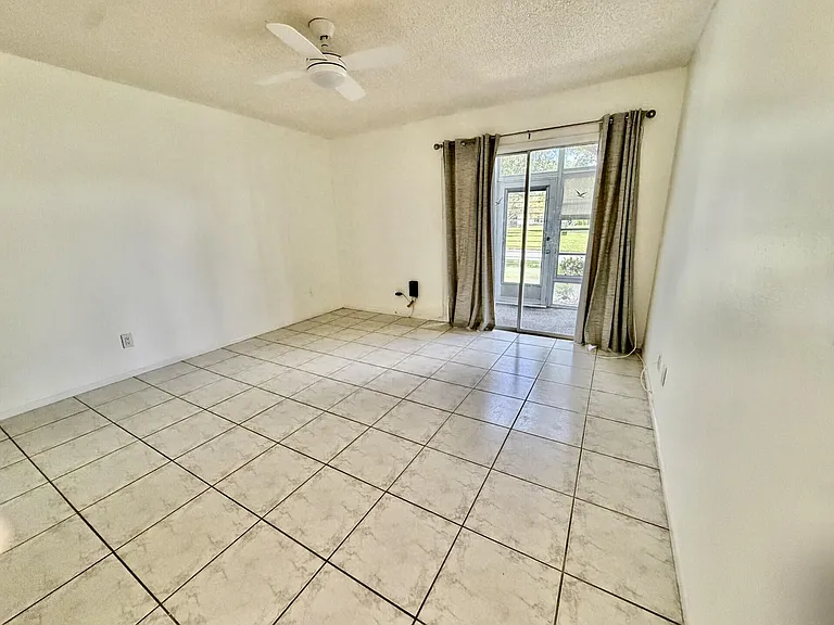 9 Lake Vista Trl #101 — Photo 8