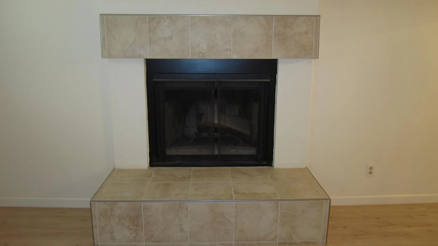 19924 Portal Plz photo 1