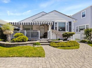 203 N Granville Ave, Margate, NJ 08402