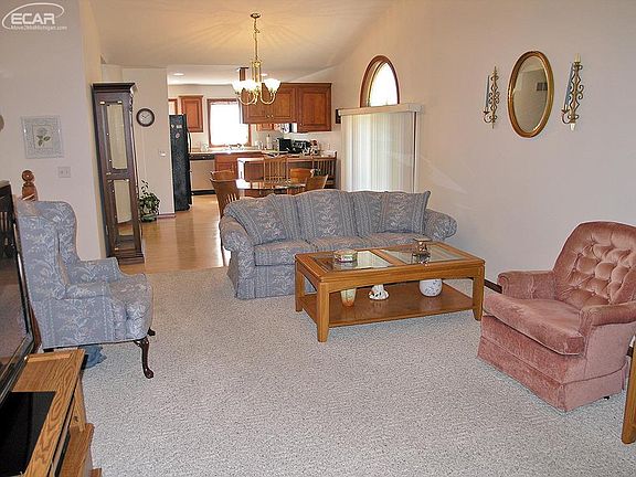 4th image of 6051 Belmont Ct