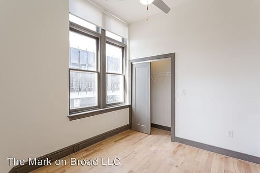 5th image of 300 E Broad St #3133602