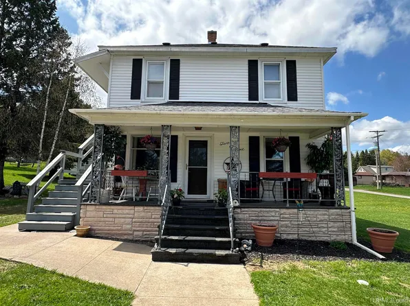 209 W Railroad St, Caspian, MI 49915