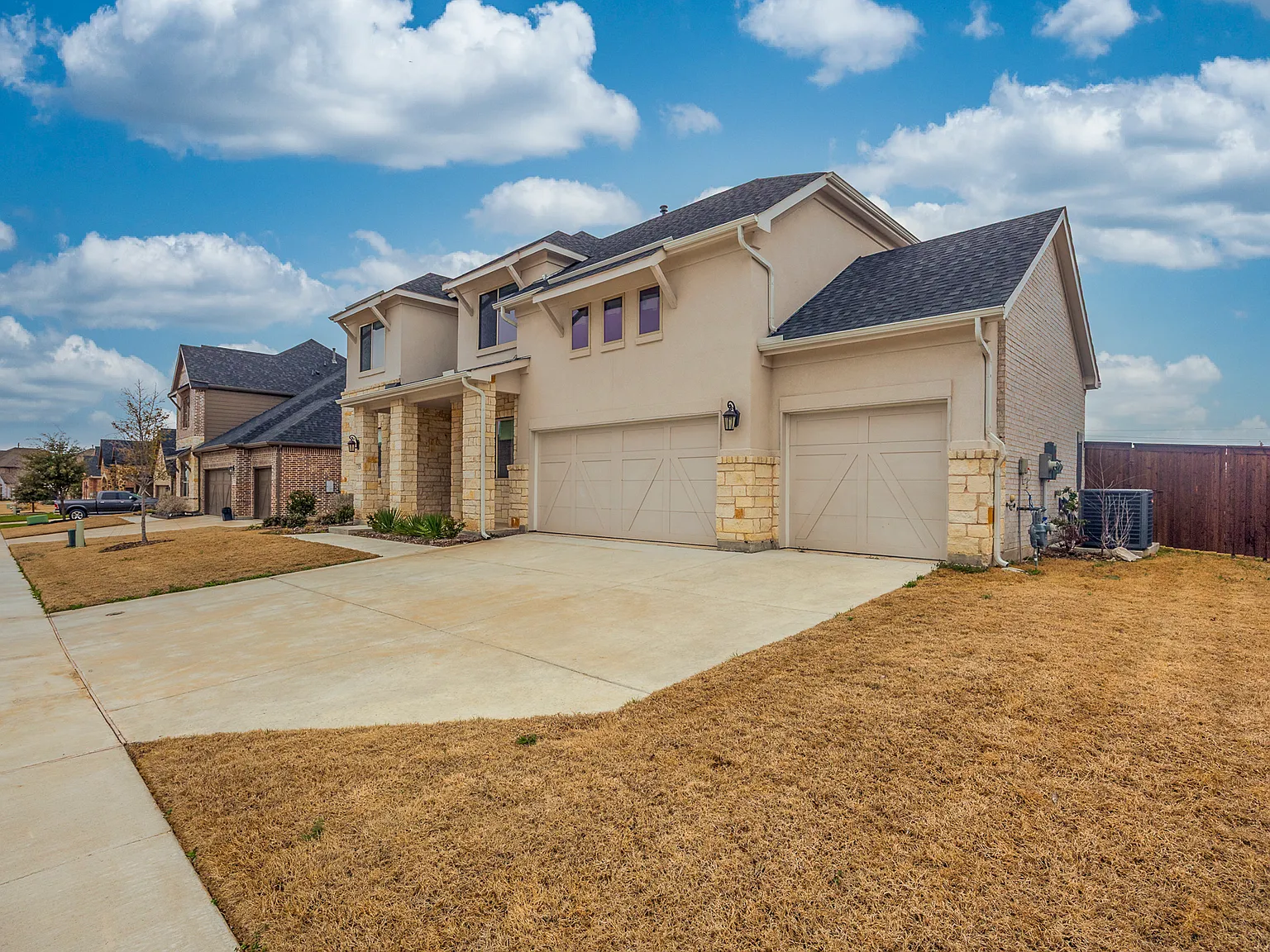 4 bed, 3239 sqft, $3,800 — Photo 3