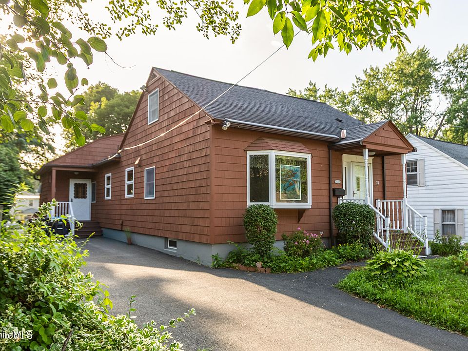 1st image of 28 Adelaide Ave