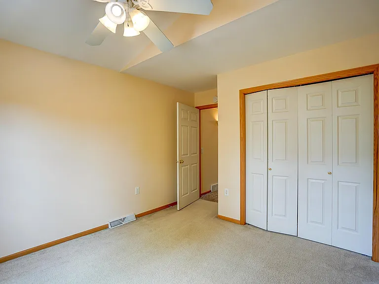 1813 Carns Dr — Photo 24