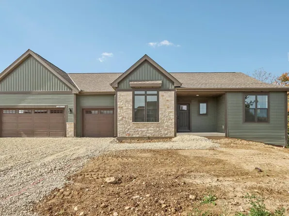 W194N15787 East Gate COURT, Jackson, WI 53037
