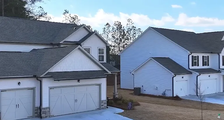 175 Andalusa Ct — Photo 36