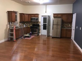 33 Worcester St, West Springfield, MA 01089