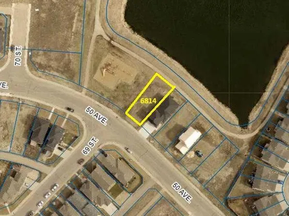 6814 50th Ave, Camrose, AB T4V 5G1