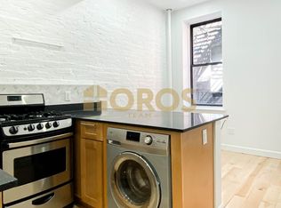 215 E 10th St APT 8, New York, NY 10003