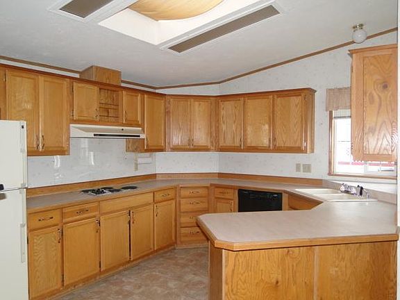 2nd image of 146 Blue Spruce Ln