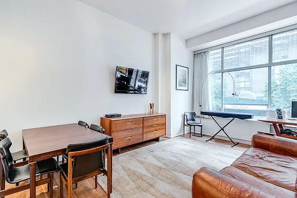 Rented by Loftey LLC | media 7