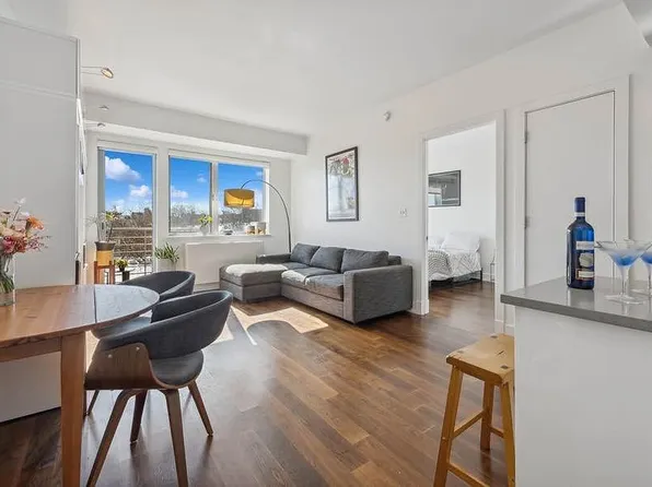 100 Maspeth Ave APT 6I, Brooklyn, NY 11211