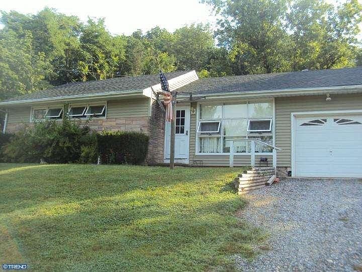 2nd image of 35 Duane Rd