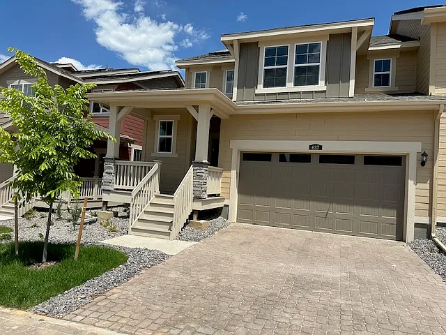 637 McGeal Pl
