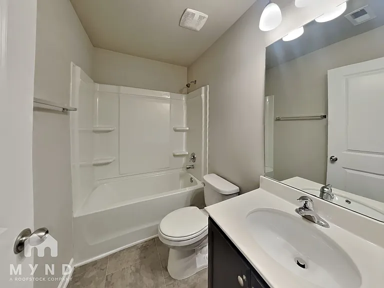 4952 Lower Elm St #18 — Photo 15