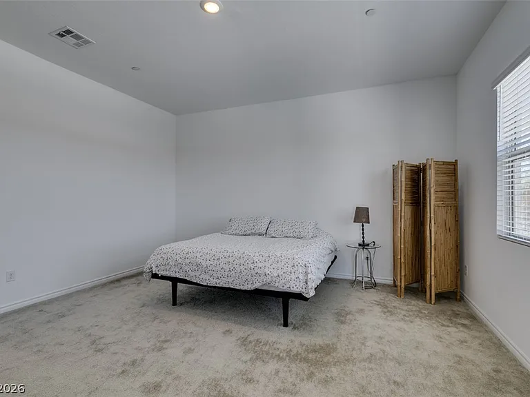 988 Edinburgh Fields Ct — Photo 31