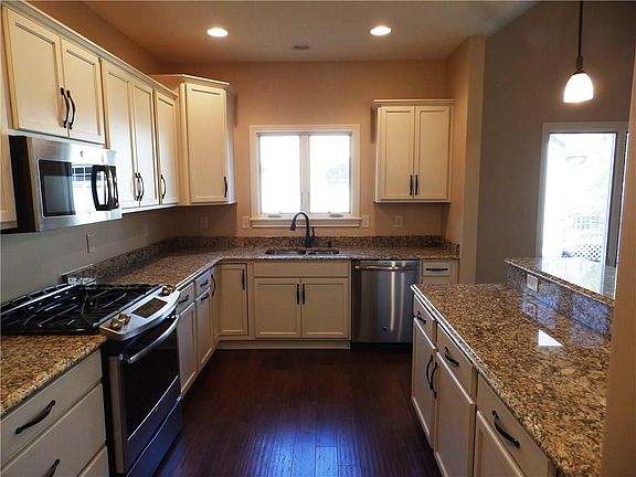 3rd image of 1733 Walnut Trace Blvd #18A