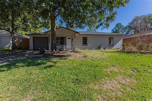 1st image of 504 Elaine Dr