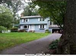 13 Egypt Ln, Clinton, CT 06413