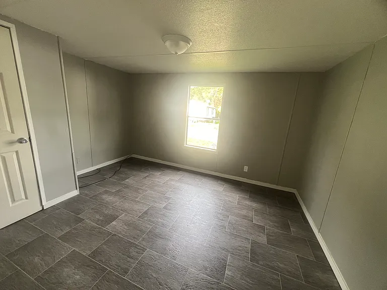182 Thor Ln — Photo 10