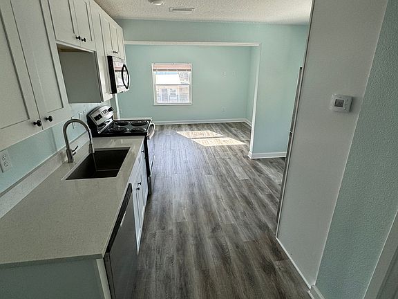 5th image of 307 Rush St #4
