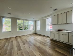 910 E 226th St, Bronx, NY 10466