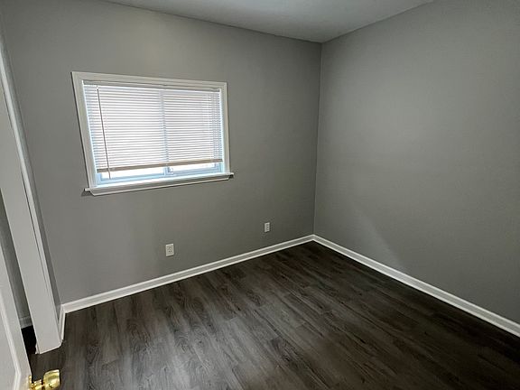 5th image of 3193 W 61st St