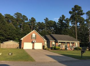 2447 Canford Ln, Fayetteville, NC 28304