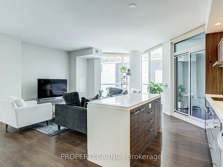 45 Charles St E #502 — Photo 35