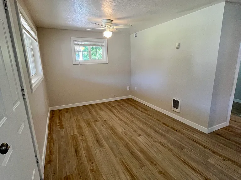 105 Front St S #9 — Photo 13