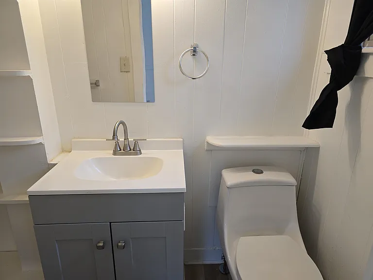 220 Main St #1 — Photo 12