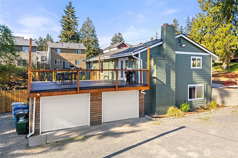 2nd image of 469 Hoquiam Avenue NE