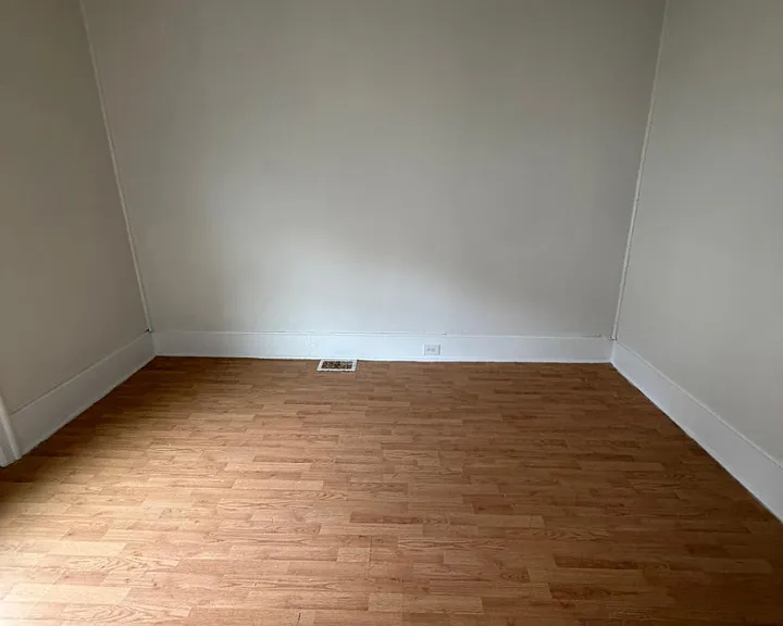 38 E Albany St — Photo 10